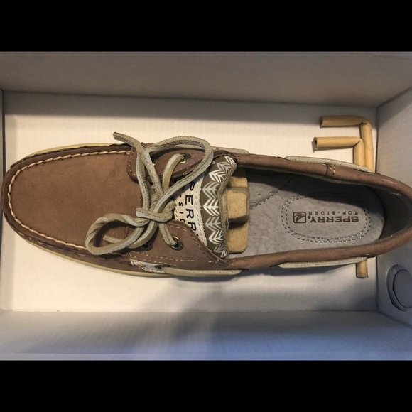 Women’s Size 6 Sperry Boat Shoes - Picture 2 of 4